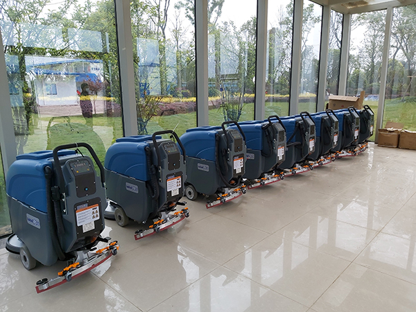 酒店使用洗地机清洁消毒两不误